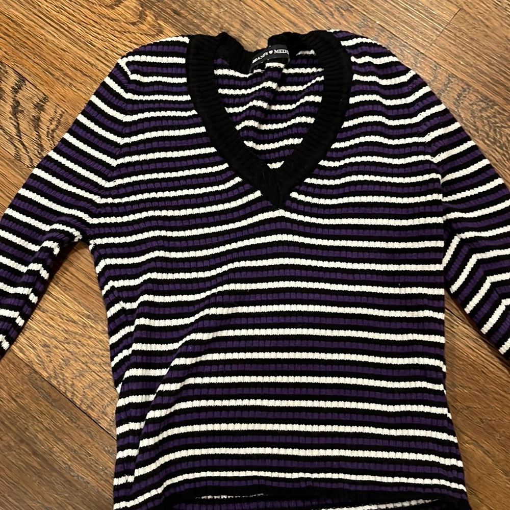 brandy melville sweater